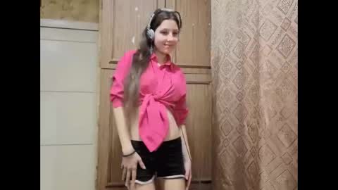 Snapshot of cirabonnet chatting on 11.24.25 Lisa Salivan online show from 11.24.25