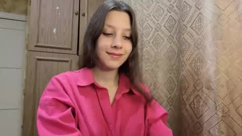 Snapshot of cirabonnet chatting on 11.25.25 Lisa Salivan online show from 11.25.25