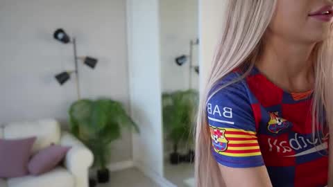 Snapshot of cirilada chatting on 09.15.25 Sandy online show from 09.15.25