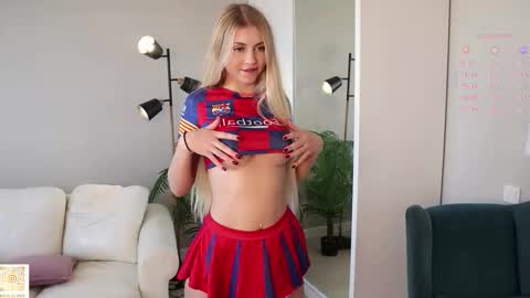 Snapshot of cirilada chatting on 10.21.25 Sandy online show from 10.21.25