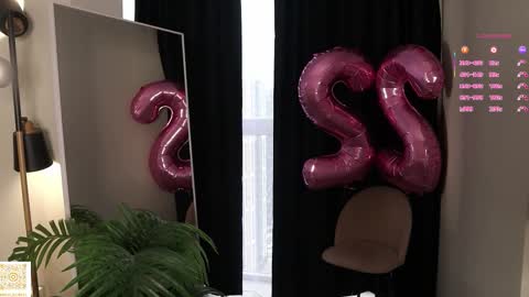 Snapshot of cirilada chatting on 12.14.25 Sandy online show from 12.14.25