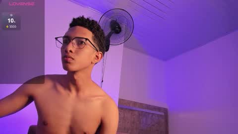 cj_davis1 online show from 09.14.25