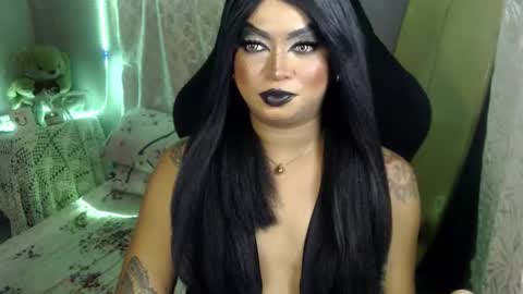 Snapshot of cj_parker69 chatting on 05.26.26 QUEEN CESS online show from 05.26.26
