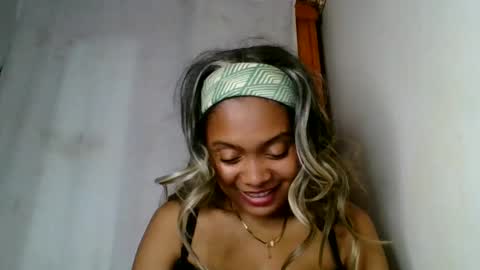 Snapshot of ckamilla45 chatting on 09.12.25 ckamilla45 online show from 09.12.25