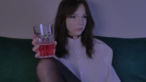 Claire Bennett online show from 05.01.26