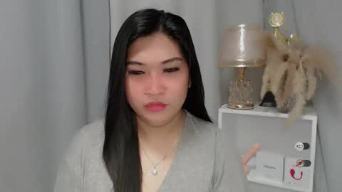Snapshot of claire_wntr chatting on 05.25.26 CLAIRE online show from 05.25.26