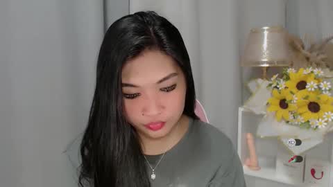 Snapshot of claire_wntr chatting on 05.26.26 CLAIRE online show from 05.26.26