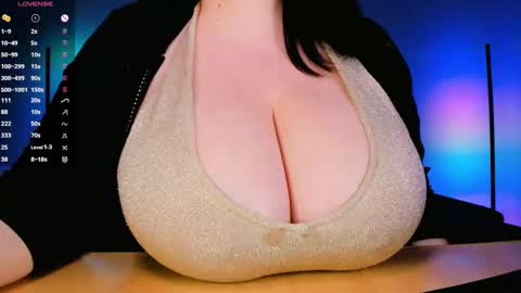 Snapshot of clara4love chatting on 03.06.25 Clara online show from 03.06.25