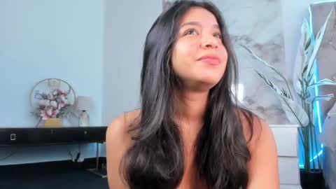 Clara4w online show from 05.20.26