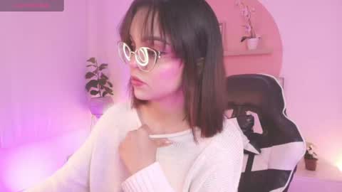 Snapshot of clara_lu chatting on 07.17.26 C L A R A online show from 07.17.26