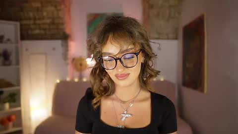 Snapshot of clara_smile chatting on 02.25.25 Clara smile online show from 02.25.25