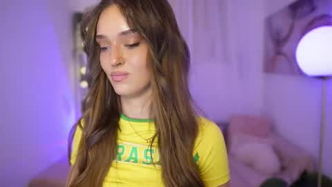 Snapshot of clara_smile chatting on 12.03.25 Clara smile online show from 12.03.25