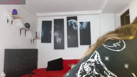 Snapshot of clara_xuee chatting on 12.27.24 clara_xuee online show from 12.27.24