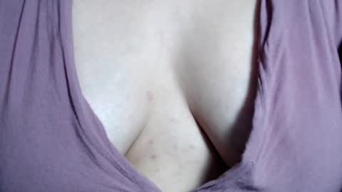 CLARA AT YOUR SERVICE online show from 02.10.25