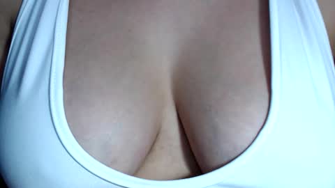 CLARA AT YOUR SERVICE online show from 02.03.26