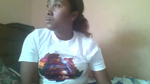 Snapshot of clarah0123 chatting on 09.17.25 Clarah0123 online show from 09.17.25