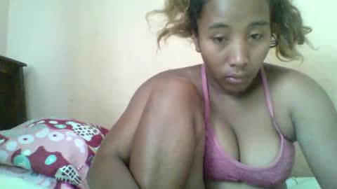 Snapshot of clarah0123 chatting on 10.11.25 Clarah0123 online show from 10.11.25