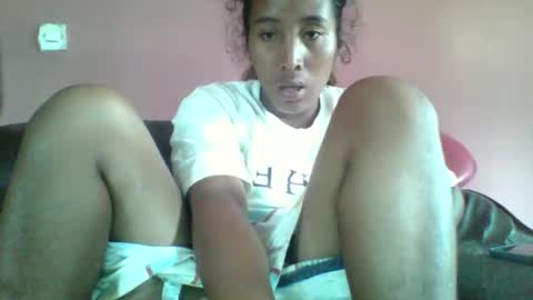 Snapshot of clarah0123 chatting on 12.22.25 Clarah0123 online show from 12.22.25