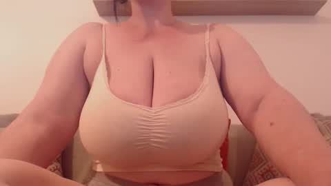 Clara online show from 05.11.26