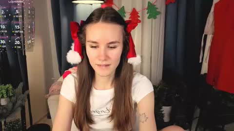 Snapshot of clare_ff chatting on 12.20.25 Claire online show from 12.20.25