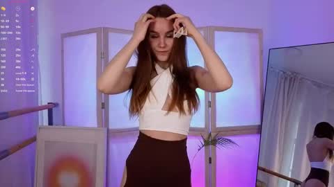 Claire online show from 04.25.26