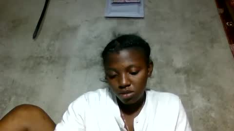 Snapshot of clarisse98 chatting on 05.25.26 clarisse98 online show from 05.25.26