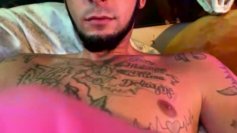 Snapshot of clarkshammer95 chatting on 10.17.25 clarkshammer95 online show from 10.17.25