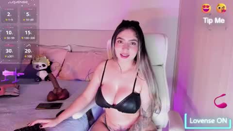 Snapshot of clarmua chatting on 02.08.25 CLAR online show from 02.08.25