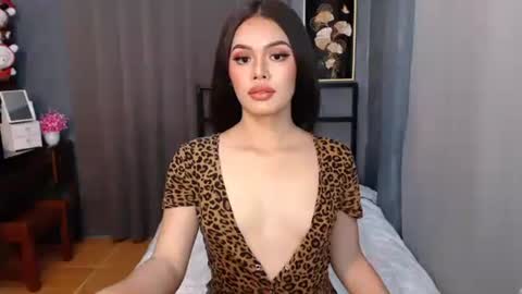 maika online show from 01.28.25