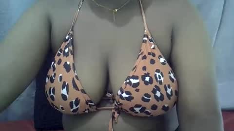 Snapshot of classy_zoey chatting on 12.01.25 classy_zoey online show from 12.01.25