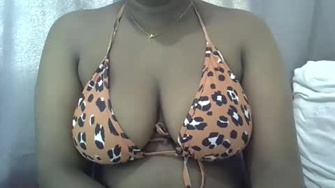 Snapshot of classy_zoey chatting on 12.03.25 classy_zoey online show from 12.03.25