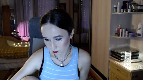 Snapshot of classyinna chatting on 11.26.25 classyinna online show from 11.26.25