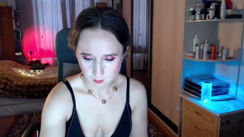 Snapshot of classyinna chatting on 12.15.25 classyinna online show from 12.15.25