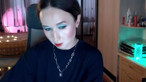 Snapshot of classyinna chatting on 12.23.25 classyinna online show from 12.23.25