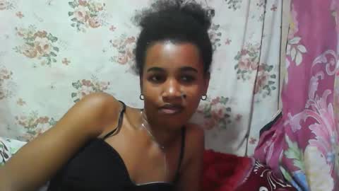 Snapshot of claudiannah chatting on 11.25.25 claudianne online show from 11.25.25