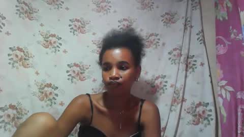 Snapshot of claudiannah chatting on 11.25.25 claudianne online show from 11.25.25