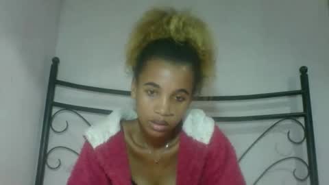 Snapshot of claudiannah chatting on 02.14.26 claudianne online show from 02.14.26