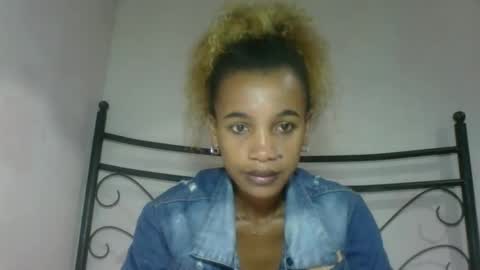 Snapshot of claudiannah chatting on 03.11.26 claudianne online show from 03.11.26