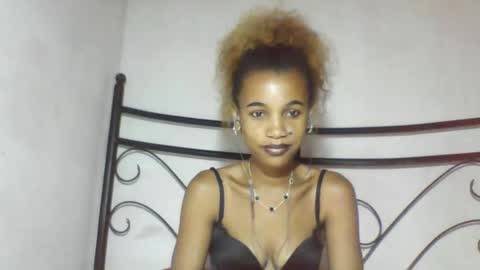 Snapshot of claudiannah chatting on 03.19.26 claudianne online show from 03.19.26