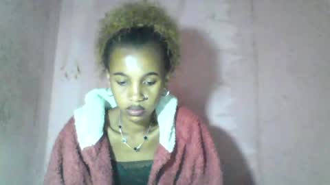 Snapshot of claudiannah chatting on 06.19.26 claudianne online show from 06.19.26