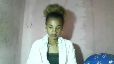 Snapshot of claudiannah chatting on 06.23.26 claudianne online show from 06.23.26