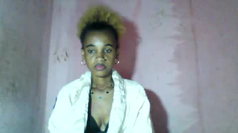 Snapshot of claudiannah chatting on 06.27.26 claudianne online show from 06.27.26
