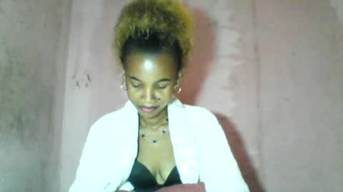 Snapshot of claudiannah chatting on 07.22.26 claudianne online show from 07.22.26