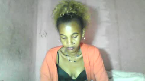 Snapshot of claudiannah chatting on 07.23.26 claudianne online show from 07.23.26