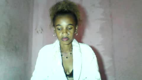 Snapshot of claudiannah chatting on 07.25.26 claudianne online show from 07.25.26