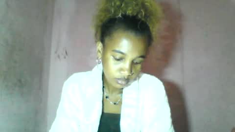 Snapshot of claudiannah chatting on 08.03.26 claudianne online show from 08.03.26
