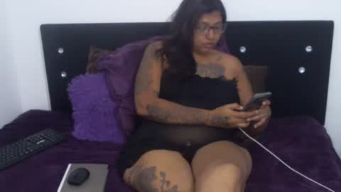 Snapshot of claudine_valencia chatting on 12.14.25 claudine valencia online show from 12.14.25