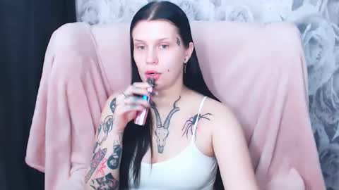 Snapshot of cleadark chatting on 03.19.26 CleaDark online show from 03.19.26