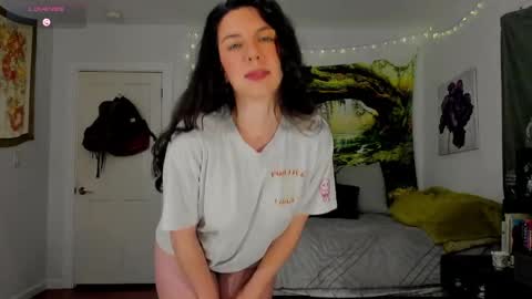 Snapshot of cleo_cam chatting on 04.26.26 Cleo Schedule Updates online show from 04.26.26