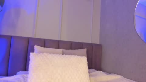 . Cleo Jhonson . online show from 01.13.26